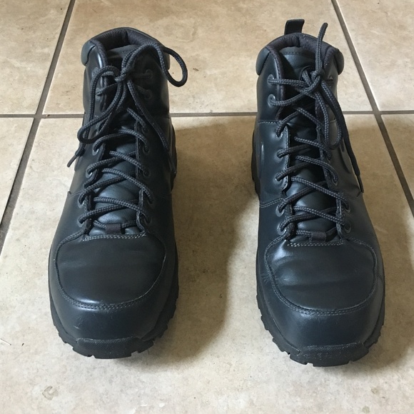 Nike Other - Nike ACG Manoa Boots